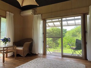 Interior - A space to enjoy Satoyama life / Kamo Shizuoka (Kamo)