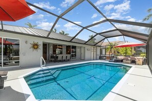 Pool - Villa DayDream: Luxury Pool Home on Canal (Cape Coral)