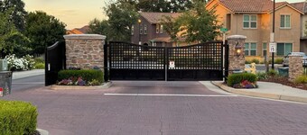 A's Baseball Season Rental Property - Easy freeway access - 5K