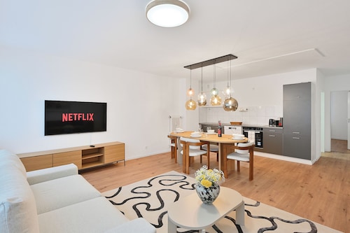 Moderne und großzügige 2-Zimmer-Wohnung im Zentrum von Wuppertal