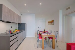 Dining - Appartamento Eureka, Riva del Garda, Italy (Riva del Garda)