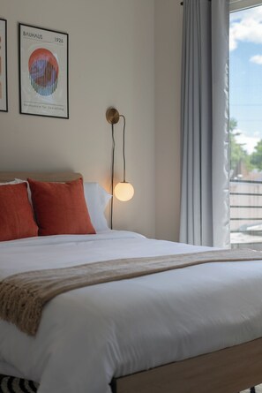 3 bedrooms, iron/ironing board, travel cot, free WiFi