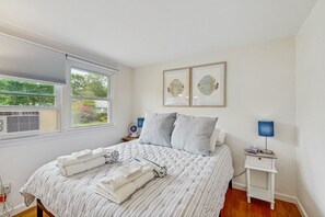 3 chambres, fer et planche à repasser, accès Internet, draps fournis