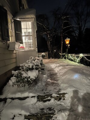 Property grounds - 1798 House - Historic house 1 mile from downtown New Hope (New Hope)