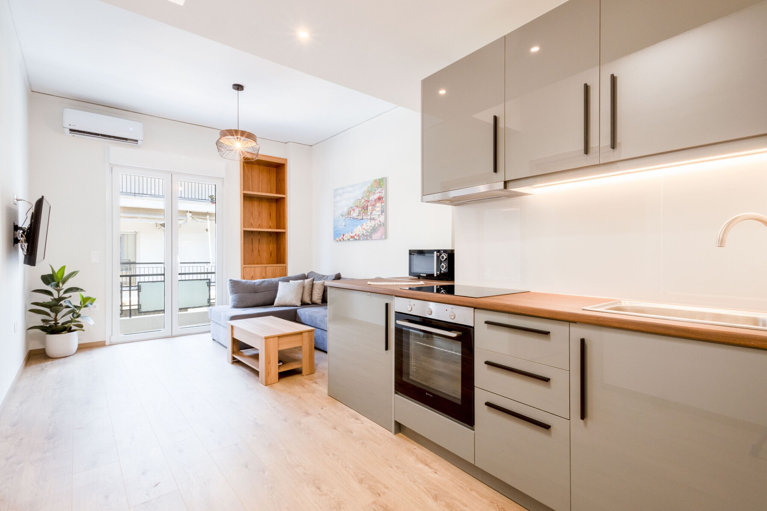 Réfrigérateur, micro-ondes, four, lave-vaisselle