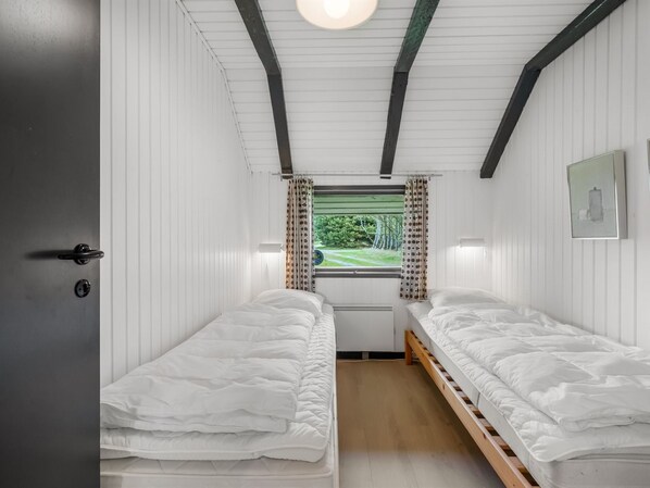 3 bedrooms, Internet