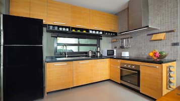 Design Villa, 4 Bedrooms, Private Pool, Lake View | Private kitchen | Coffee/tea maker, electric kettle, toaster, dining tables