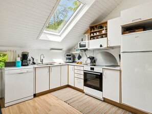 Frigorifero, microonde, forno, lavastoviglie