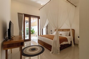 2 bedrooms, iron/ironing board, WiFi, bed sheets - 2BR Villa Bali Bliss: Modern 2 BR Villa in Pererenan, Canggu (Bali)