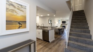 Unclassified image, 4 of 28, button - Seascape Resort-Amazing Pool & Ocean View 2BR! (Aptos)