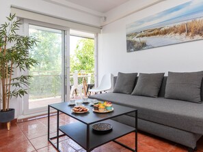 TV - Apartment Samoa by Interhome (Salou)