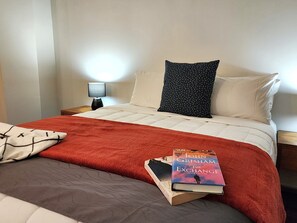 Departamento clásico | 1 habitación, decoración personalizada y muebles diferentes 