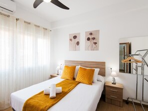 2 bedrooms, iron/ironing board, internet, bed sheets