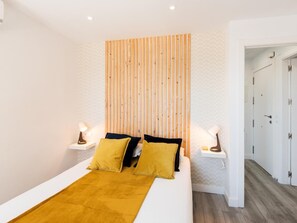 1 bedroom, iron/ironing board, internet, bed sheets
