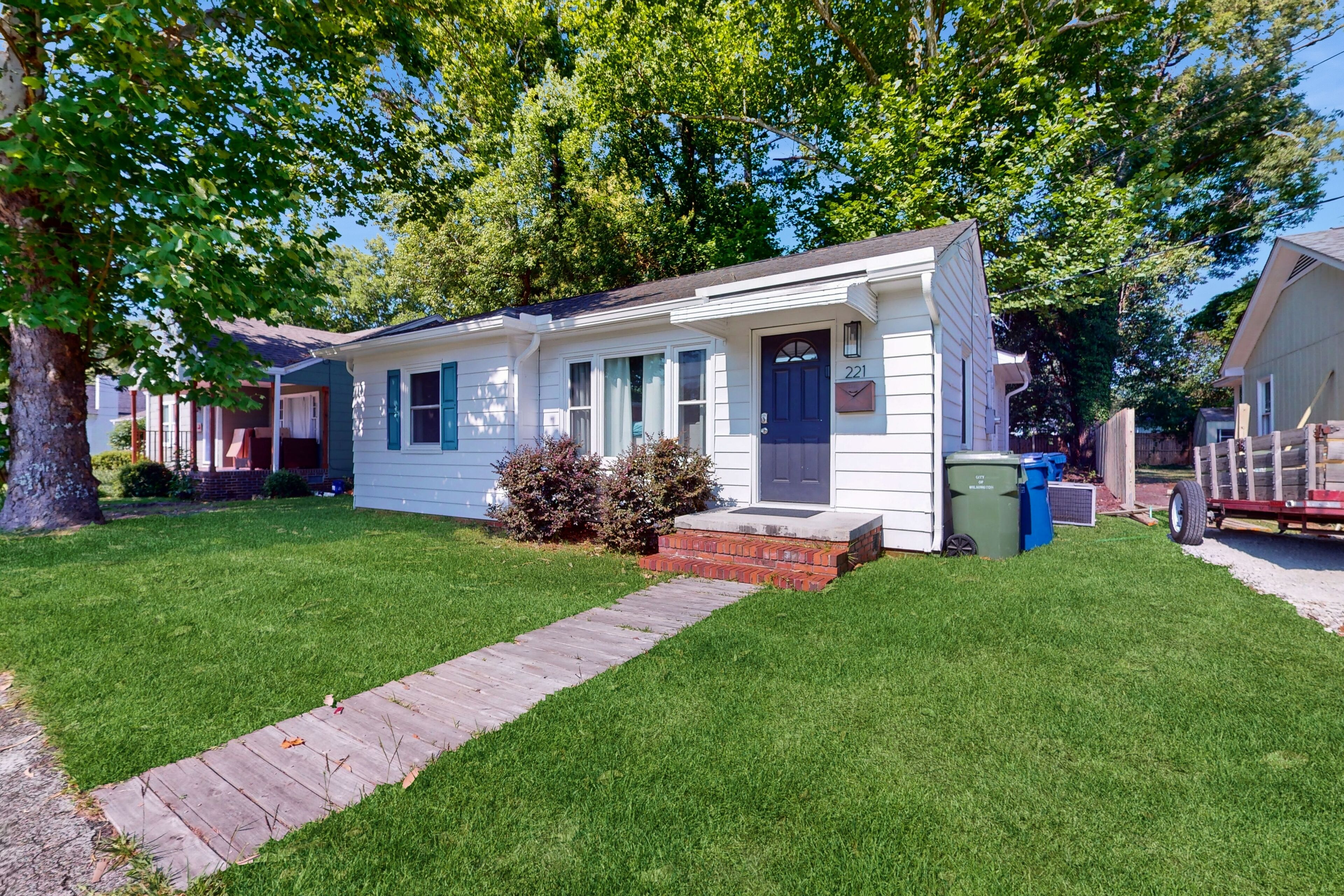 Close to downtown Wilmington and the beach
