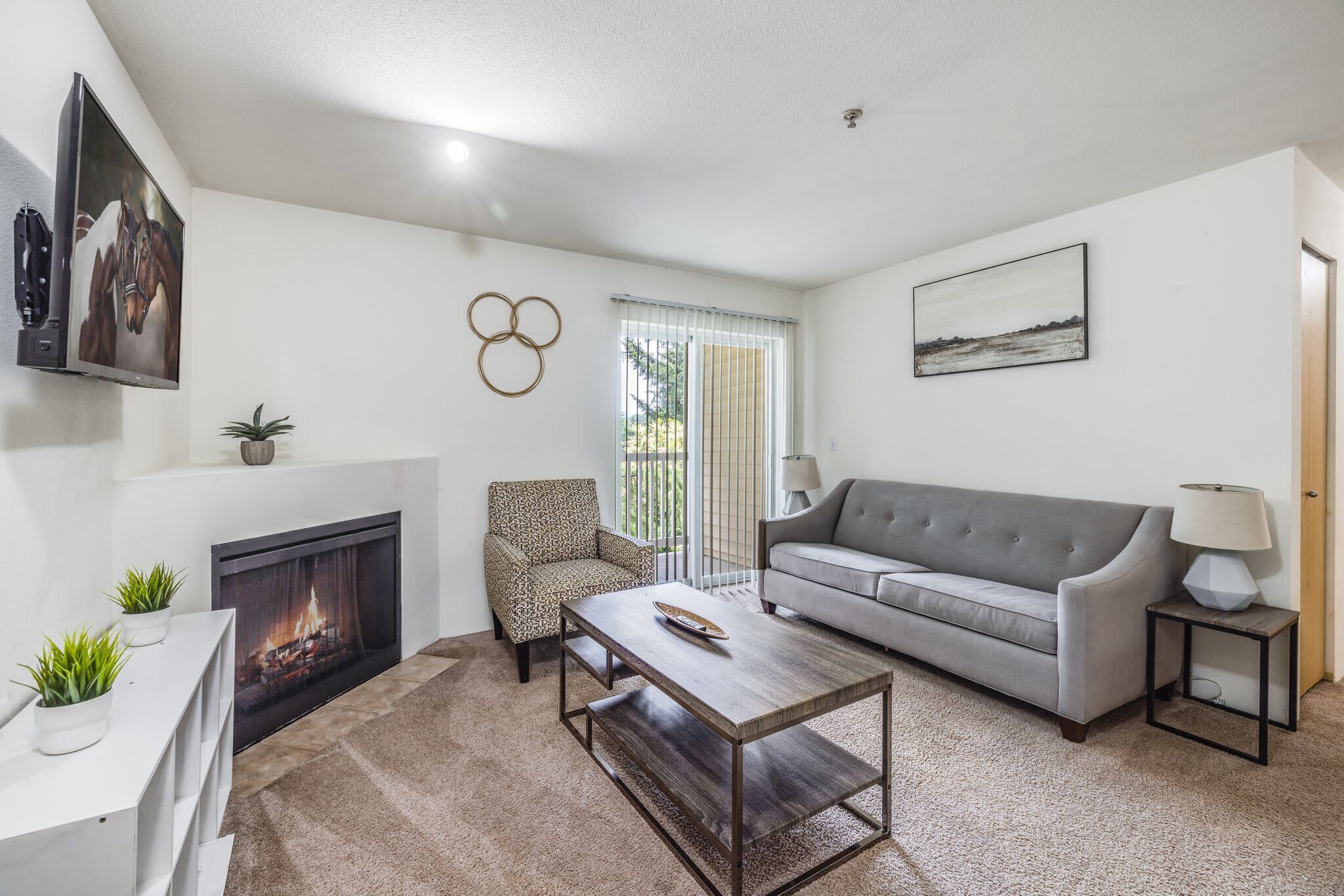 Charming 2BD/2BA Retreat in Covington – Your Perfect Getaway