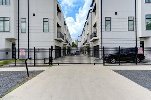 Exterior - Asena Luxury Oasis - Galleria
 (Houston)