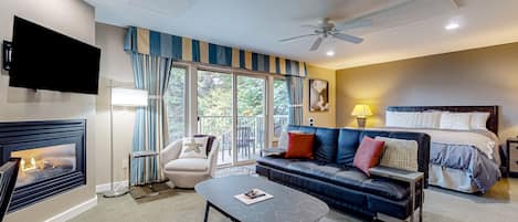 Televisión y chimenea