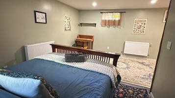 1 bedroom, iron/ironing board, WiFi, bed sheets