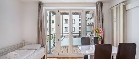 1 bedroom, free WiFi, bed sheets