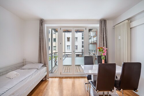 Ferienwohnung 'Aldars 10' mit Balkon, WLAN und Klimaanlage