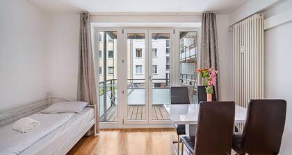 Ferienwohnung 'Aldars 10' mit Balkon, WLAN und Klimaanlage