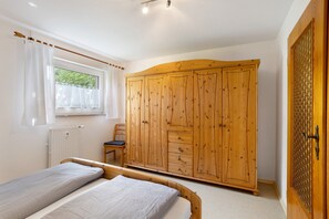 1 bedroom, iron/ironing board, free WiFi, bed sheets - Apartment 'Faustmann' with Mountain View, Shared Terrace and Wi-Fi (Willingen (Upland))