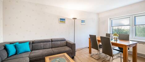 TV, DVD-spiller og bordtennis