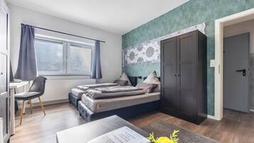 2 bedrooms, iron/ironing board, free WiFi, bed sheets