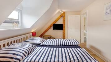 1 Schlafzimmer, BĂŒgeleisen/BĂŒgelbrett, kostenloses WLAN, BettwĂ€sche