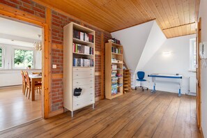 Interior - Apartment 'Wohnung Auf Dem Dorf' with Wi-Fi (Zarpen)