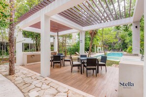 Outdoor dining - TAO Penthouse, Private Rooftop SpaTub, Pool Onsite (Tulum)