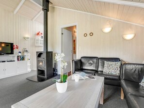 TV, fireplace, DVD player - "Guja" - 250m from the sea by Interhome (Faxe Ladeplads)