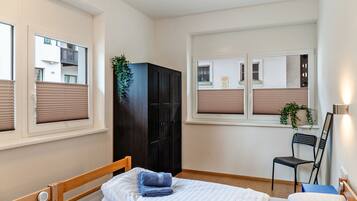 2 多间卧室、免费 WiFi、床单