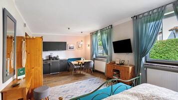 1 bedroom, free WiFi, bed sheets