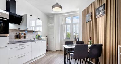 Apartment 'Ferienwohnung Chemnitz City' with Balcony and Wi-Fi