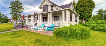Waterfront Alanson Cottage w/ Dock & Lake Access!