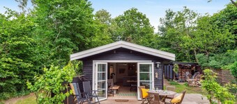 "Riana" - 700m from the sea by Interhome
