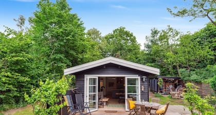 "Riana" - 700m from the sea by Interhome