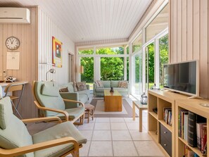 Fernseher, Kamin