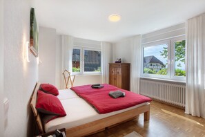 2 Schlafzimmer, Bügeleisen/Bügelbrett, kostenloses WLAN, Bettwäsche