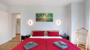 2 bedrooms, iron/ironing board, free WiFi, bed sheets