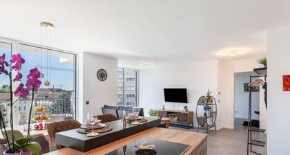 Modern, Cityview, Penthouse "Yiwoo"