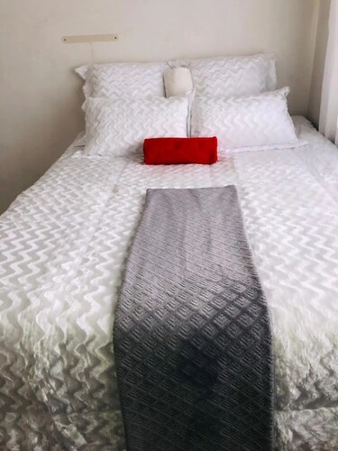 Two Bedrooms In An Apartment with Wi-Fi in charming Windhoek