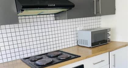 Two Bedrooms In An Apartment with Wi-Fi in charming Windhoek