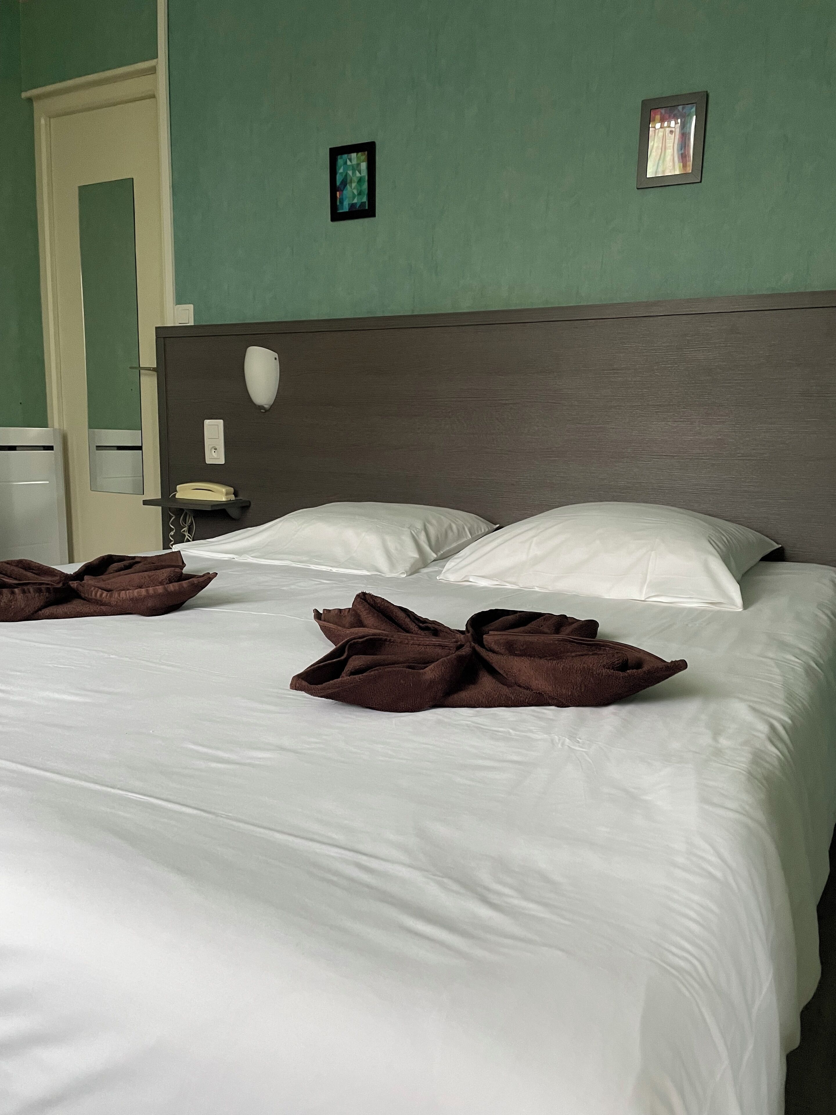 5 chambres, Wi-Fi, draps fournis