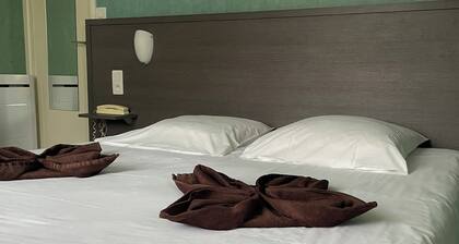 Maison Galland Chambres et Table D'hôte Lapalisse