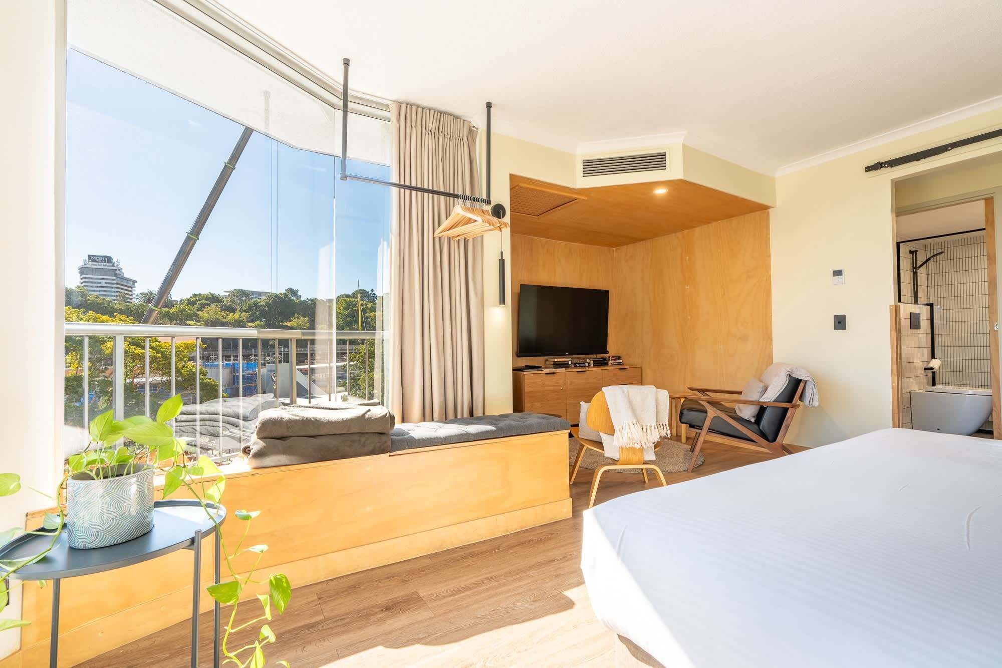 1 habitación, tabla de planchar con plancha, wifi y ropa de cama 