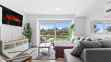 تلفزيون، مكتب