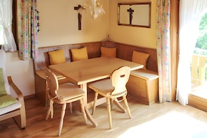 Room, 1 Bedroom, Balcony | Living area - Room-small Holiday Cottage Ivy (Schuttertal)